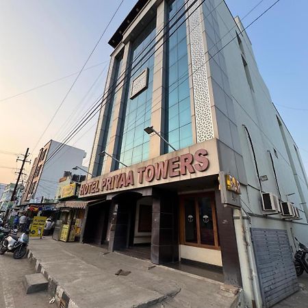 Hotel Priya Towers Nāmakkal エクステリア 写真